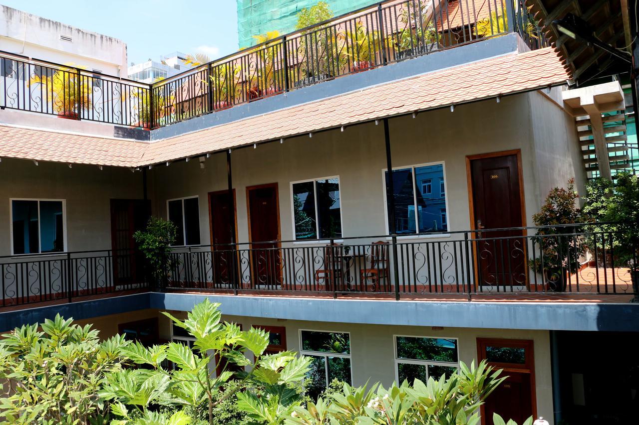 Corner9 Bassac Boutique Hotel Phnom Penh Exterior photo